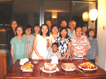 Overseas alumni warmly welcome the exchange students to join their activities